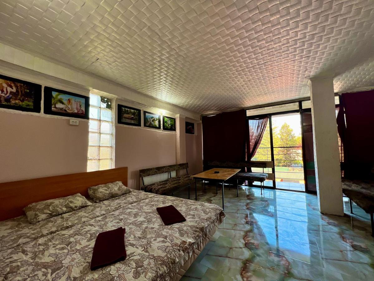 Smile Guesthouse Tbilisi Eksteriør billede
